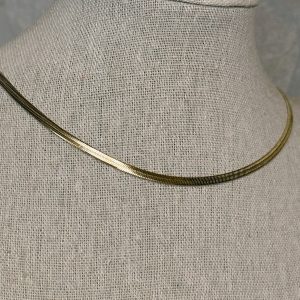 Collar Serp dorado