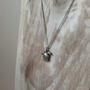 Collar Turtle plata