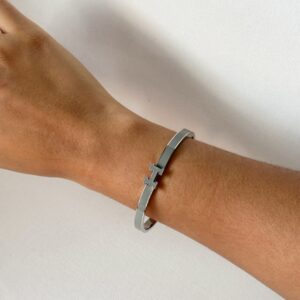 Brazalete Hache